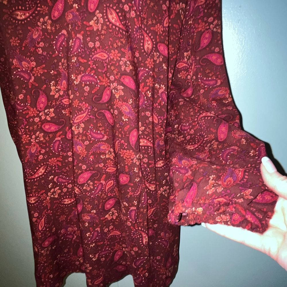 Croft & Barrow Blouse‎ V Neck Size XL Burgundy Paisley Print - Picture 5 of 11